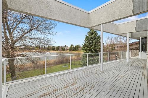 31 Dumbarton Blvd, Winnipeg, MB - Outdoor With Deck Patio Veranda With Exterior