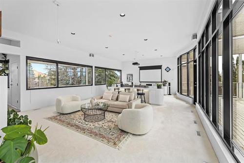 31 Dumbarton Blvd, Winnipeg, MB - Indoor