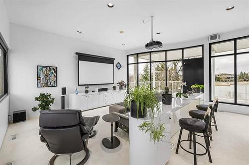 31 Dumbarton Blvd, Winnipeg, MB - Indoor Photo Showing Other Room