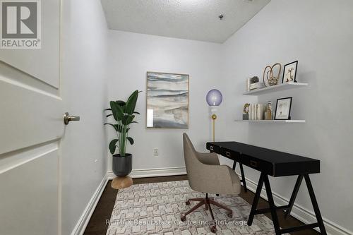 318 - 1440 Gordon Street, Guelph (Pineridge/Westminster Woods), ON - Indoor