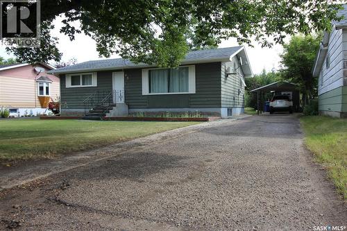 656 4th STREET W  Shaunavon, SK S0N 2M0