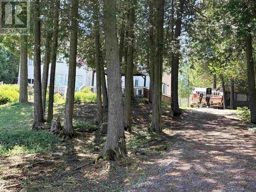 3882 Hamilton Dr, Hilton, ON - Outdoor