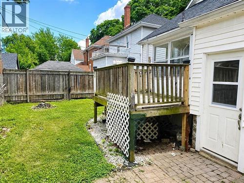 366 Cromwell STREET , Sarnia, Ontario N7T 3Y8 2