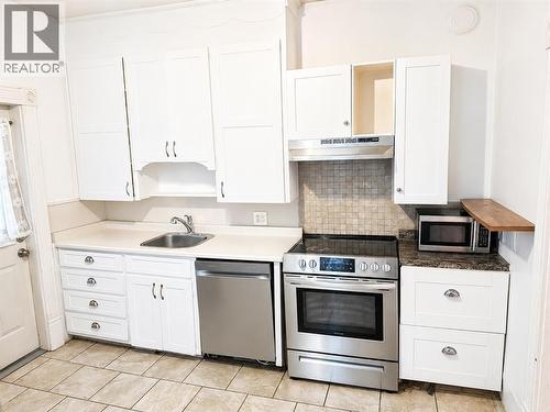 366 Cromwell STREET , Sarnia, Ontario N7T 3Y8 3