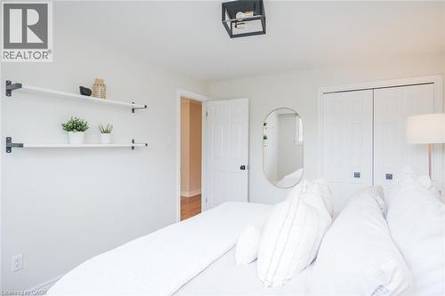 5410 Clive Crescent, Burlington, ON - Indoor
