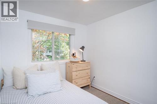 5410 Clive Crescent, Burlington, ON - Indoor Photo Showing Bedroom
