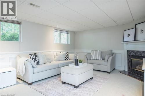 5410 Clive Crescent, Burlington, ON - Indoor Photo Showing Living Room With Fireplace