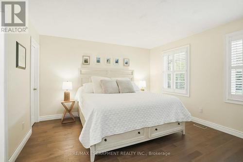 2000 15Th Side Road, Milton, ON - Indoor Photo Showing Bedroom