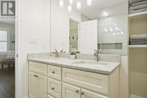 2000 15Th Side Road, Milton, ON - Indoor Photo Showing Bathroom