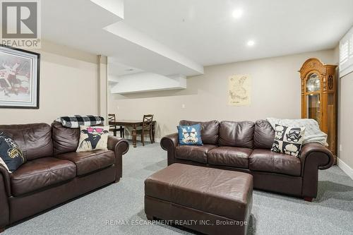 2000 15Th Side Road, Milton, ON - Indoor Photo Showing Living Room