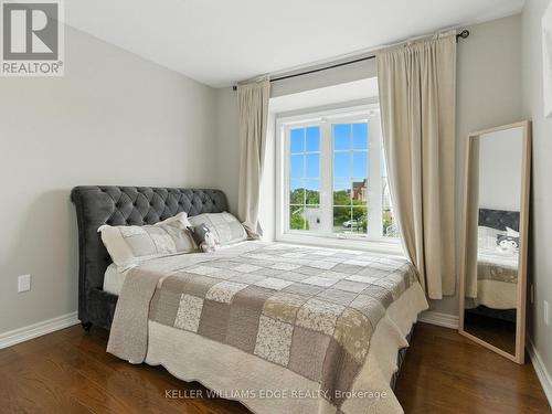 200 Giddings Crescent, Milton, ON - Indoor Photo Showing Bedroom