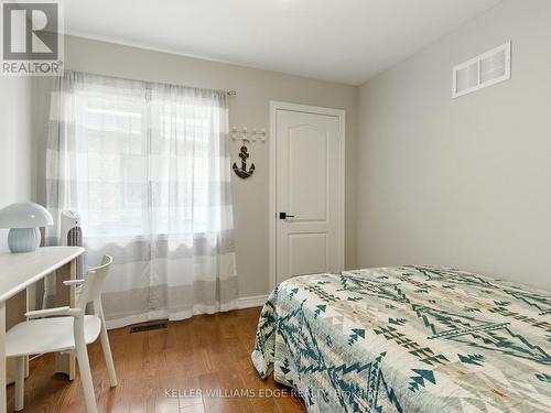 200 Giddings Crescent, Milton, ON - Indoor Photo Showing Bedroom