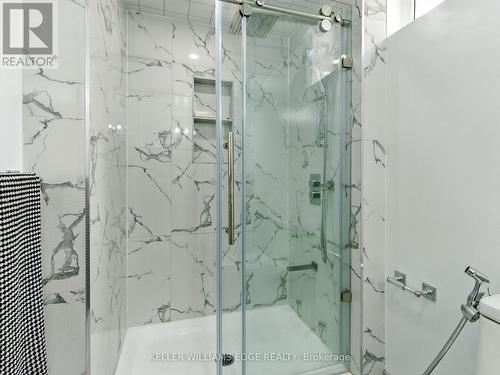 200 Giddings Crescent, Milton, ON - Indoor Photo Showing Bathroom