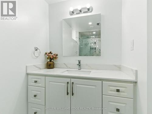 200 Giddings Crescent, Milton, ON - Indoor Photo Showing Bathroom