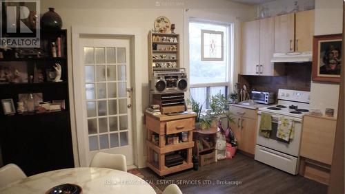 2 Saint Marks Road, Toronto, ON - Indoor Photo Showing Kitchen