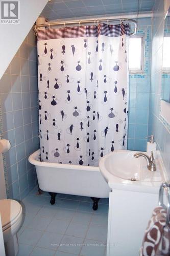 2 Saint Marks Road, Toronto, ON - Indoor Photo Showing Bathroom