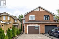 1192 PRESTONWOOD CRESCENT  Mississauga, ON L5V 2V3