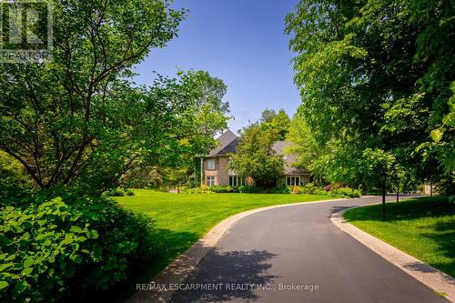 27 BLACKBERRY PLACE , Hamilton, Ontario L0R 1H2 3