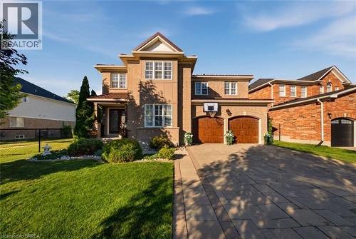 75 Hunter Way, Brantford, ON - Outdoor