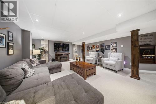 75 Hunter Way, Brantford, ON - Indoor Photo Showing Living Room