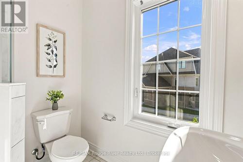 2607 Magdalen Path W, Oshawa (Windfields), ON - Indoor Photo Showing Bathroom