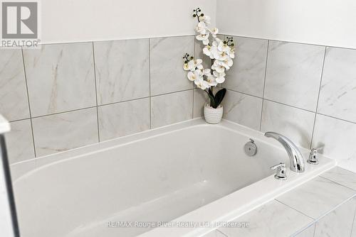 2607 Magdalen Path W, Oshawa (Windfields), ON - Indoor Photo Showing Bathroom