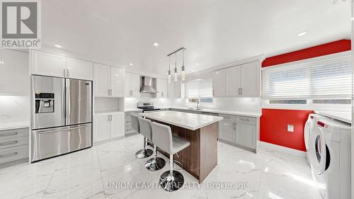 6 Windy Golf Way, Toronto, ON - Indoor Photo Showing Kitchen With Upgraded Kitchen