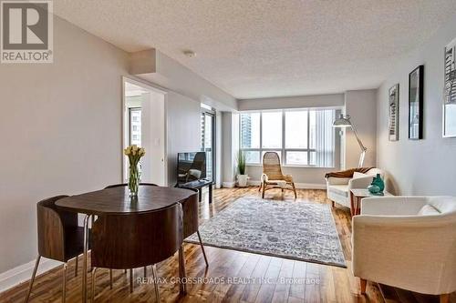 2012 - 28 EMPRESS AVENUE , Toronto, Ontario M2N 6Z7 2