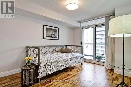 2012 - 28 EMPRESS AVENUE , Toronto, Ontario M2N 6Z7 5