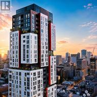 1408 - 318 RICHMOND STREET W  Toronto, ON M5V 1X2