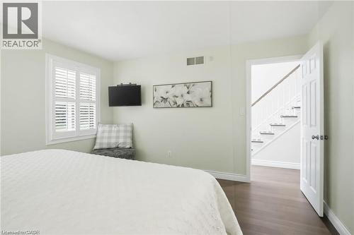 2000 15 Side Road, Milton, ON - Indoor Photo Showing Bedroom