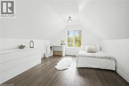 2000 15 Side Road, Milton, ON - Indoor Photo Showing Bedroom