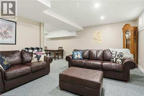 2000 15 Side Road, Milton, ON - Indoor Photo Showing Living Room