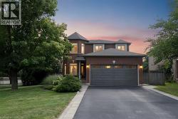 470 AMANDA Crescent  Burlington, ON L7L 6H5