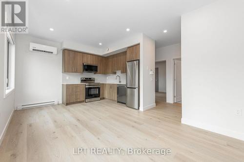 3 - 249 COLUMBUS AVENUE , Ottawa, Ontario K1K 1P5 4