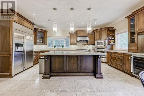 38 Misty Crescent, Toronto, ON - Indoor Photo Showing Kitchen With Upgraded Kitchen