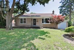 1 PENHALE DRIVE Toronto, ON M9P 2X3