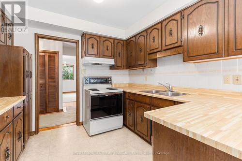 1344 Kenmuir Avenue, Mississauga, ON - Indoor Photo Showing Kitchen With Double Sink