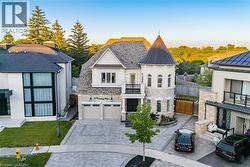 33 KEATLEY Drive Maple, ON L6A 4Y3