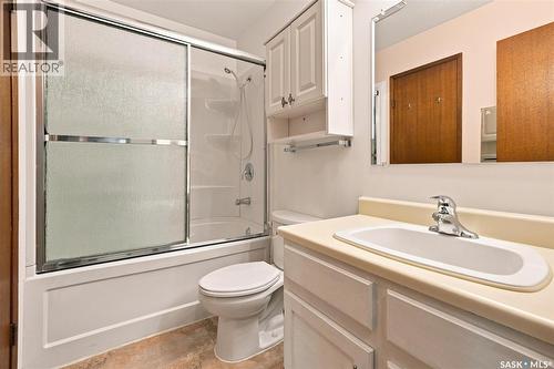 1202 Mccormack Road, Saskatoon, SK - Indoor Photo Showing Bathroom