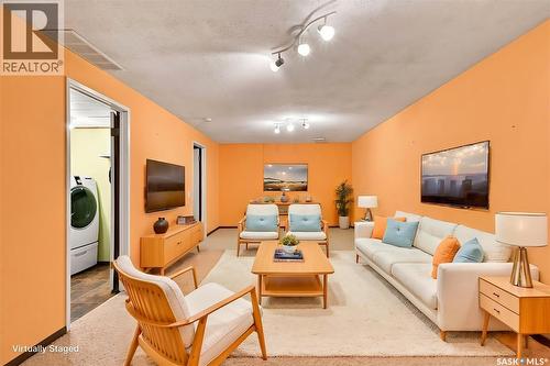 1202 Mccormack Road, Saskatoon, SK - Indoor Photo Showing Living Room