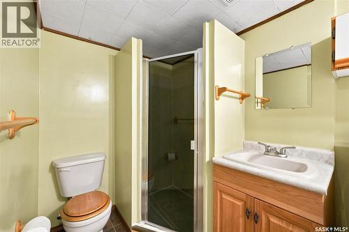1202 Mccormack Road, Saskatoon, SK - Indoor Photo Showing Bathroom