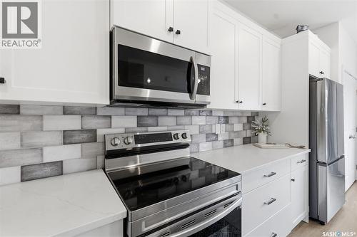 520 Brighton Gate, Saskatoon, SK - Indoor Photo Showing Kitchen
