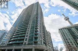 2915 - 19 GRAND TRUNK Toronto, ON M5J 3A3