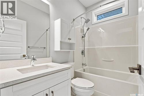 134 Bolstad Way, Saskatoon, SK - Indoor Photo Showing Bathroom
