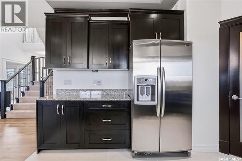 242 Denham Crescent, Saskatoon, SK - Indoor Photo Showing Kitchen
