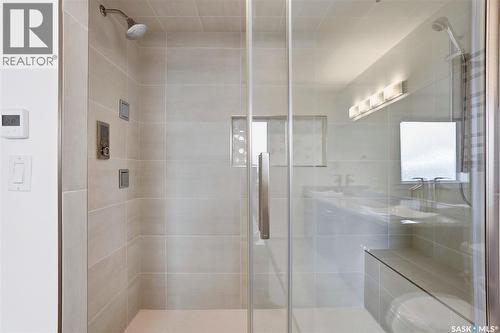 242 Denham Crescent, Saskatoon, SK - Indoor Photo Showing Bathroom