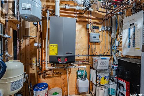 242 Denham Crescent, Saskatoon, SK - Indoor Photo Showing Basement