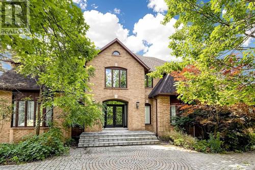 27 WALNUT GLEN PLACE  Markham, ON L6C 1A3