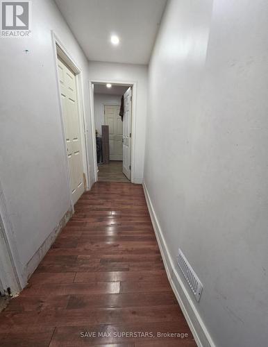 LOWER - 133 THE QUEENSWAY WAY , Barrie, Ontario L4M 0B4 3